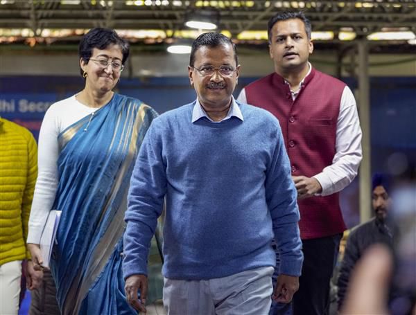 AAP Outraged as Delhi Police Serve Notice to Arvind Kejriwal Over 'Poaching' Allegations