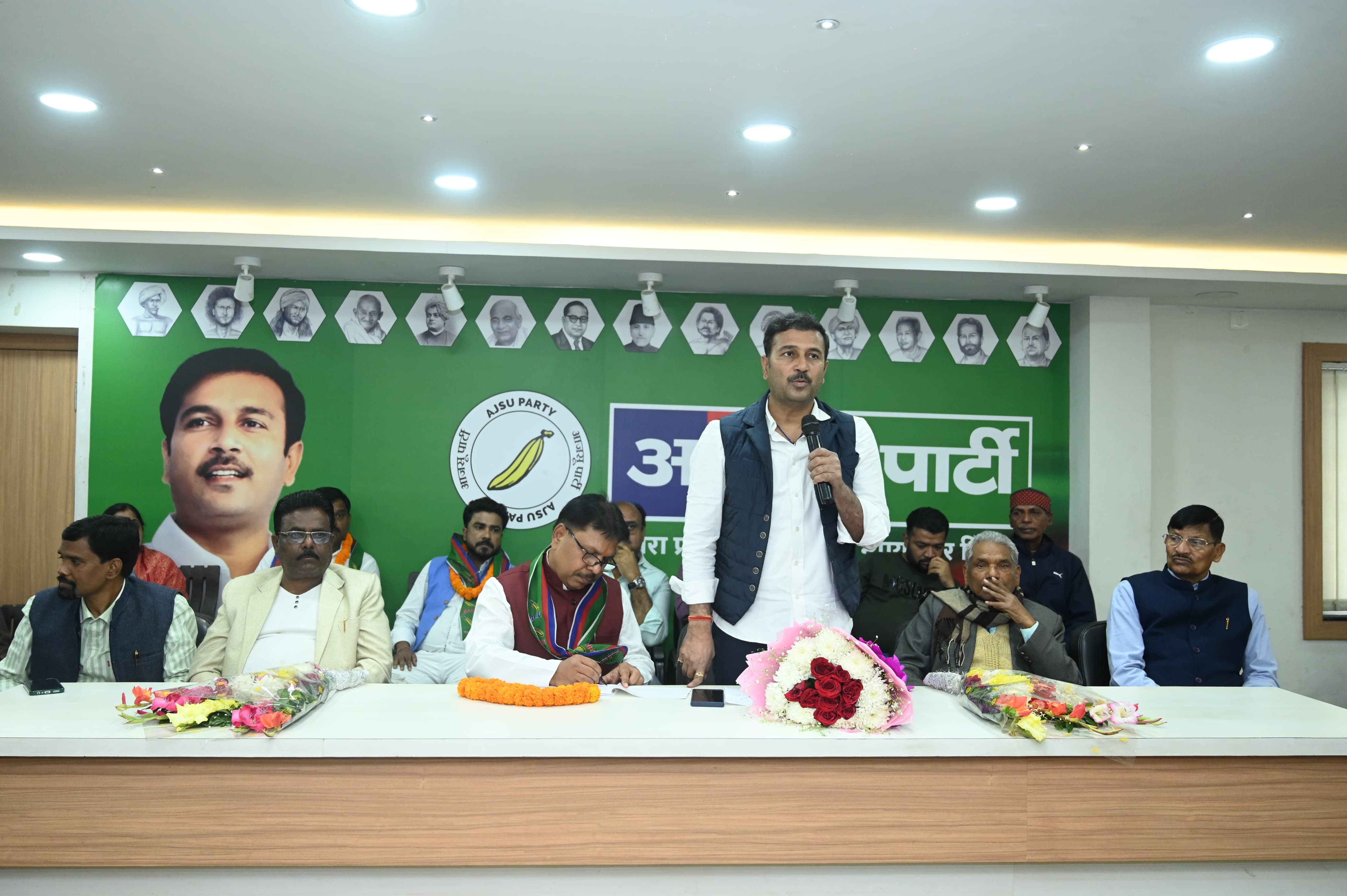 Government has made every section of society unhappy: Sudesh Mahato