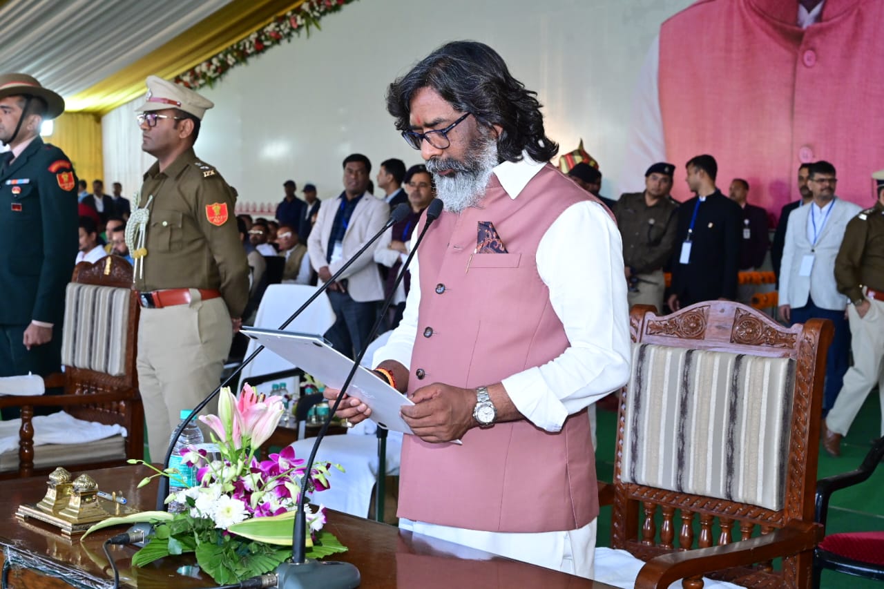 Hemant Soren made the record of becoming CM four times