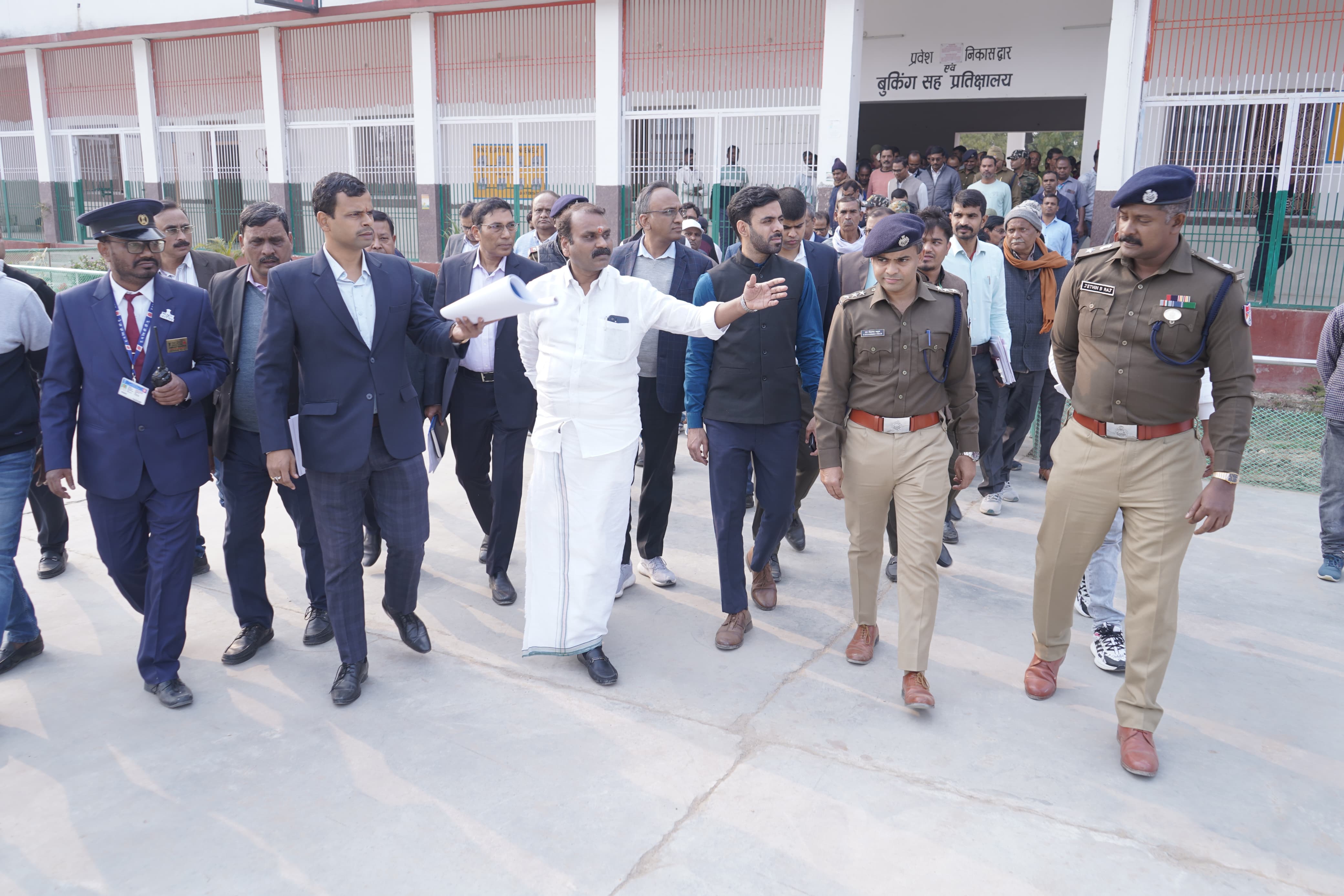 Union Minister Inspects Mohmmdganj Railway Station and Bhim Chulha Tunnel Construction