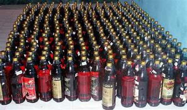 More than 900 bottles of fake liquor seized by Chatra Police, two arrested