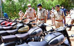 Members of inter state vehicle lifting gang nabbed, six vehicles recovered