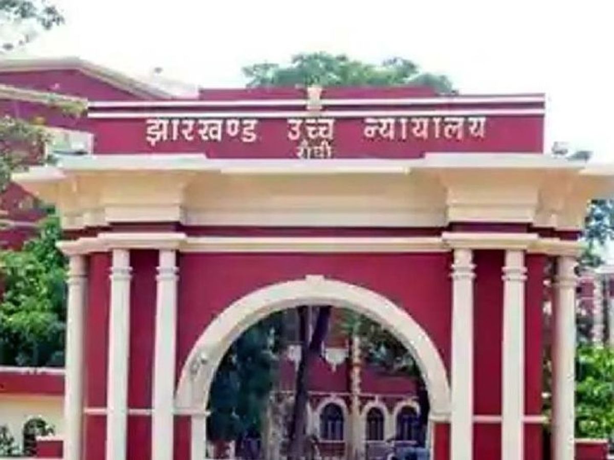 Hearing on fee hike in private schools in High Court