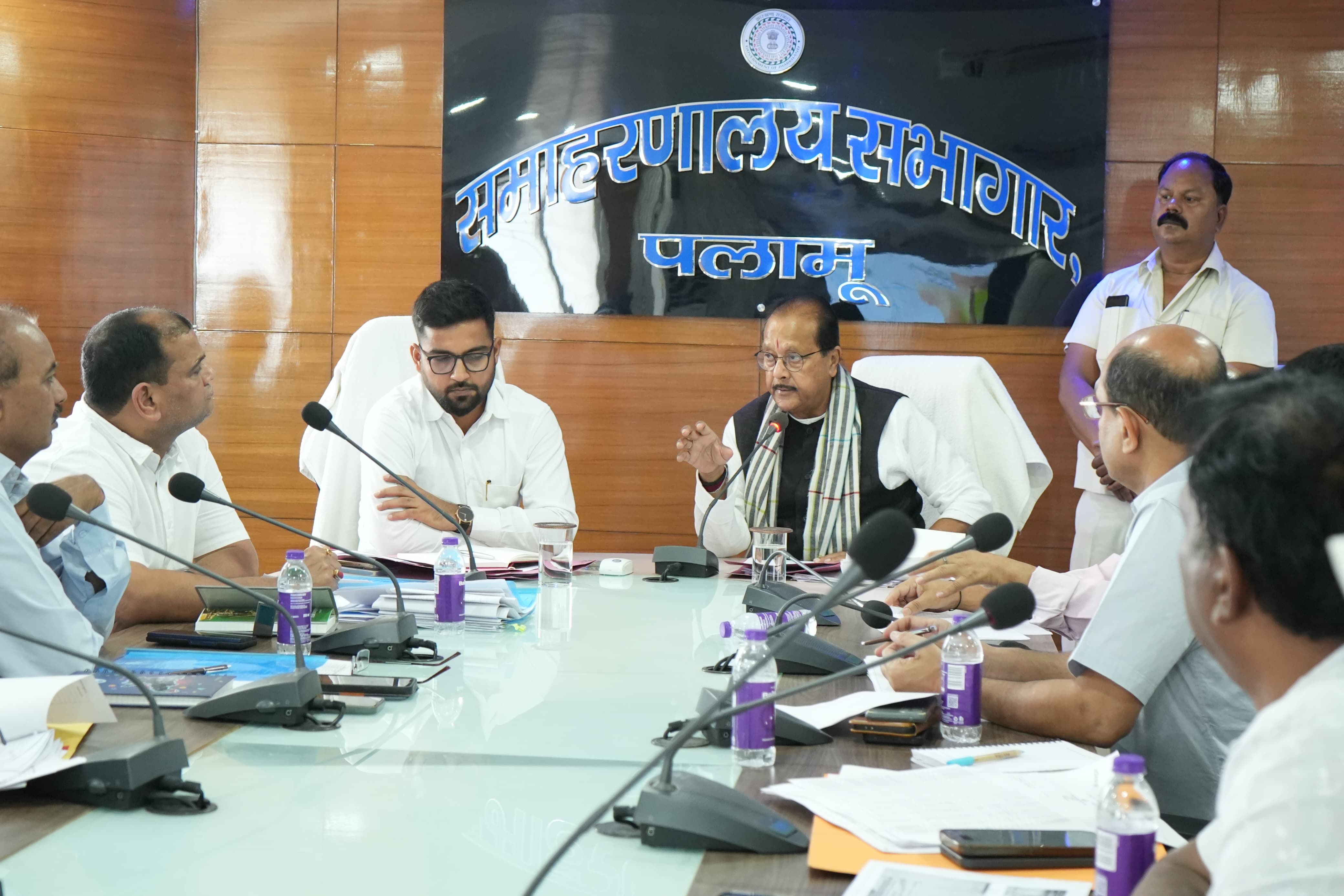 Finance Minister Directs Officials to Ensure Smooth Power and Drinking Water Supply in Palamu
