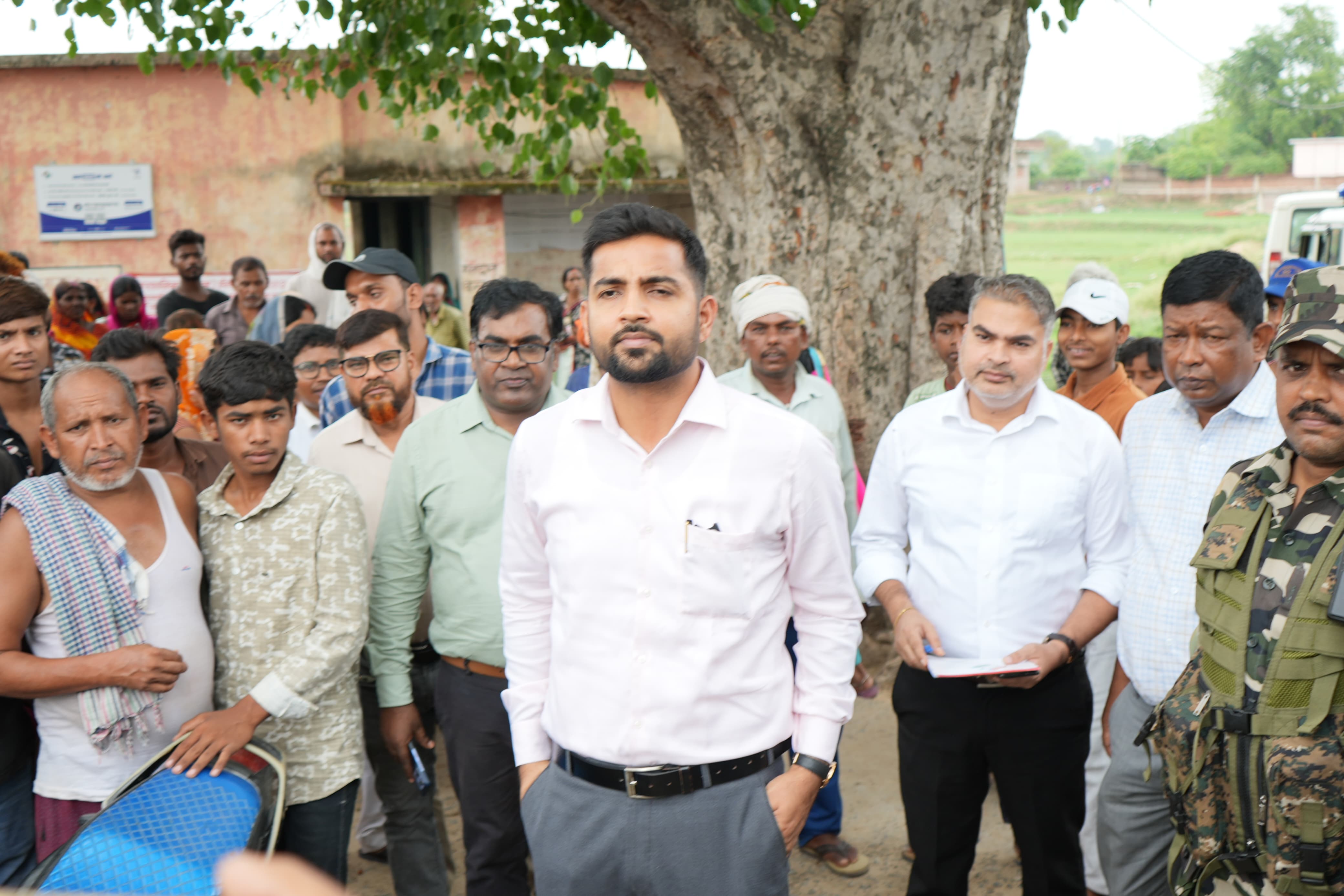 DC Dilip Pratap Singh Shekhawa Inspects Low-Performing SIR-2026 Booths, Directs Faster Form Distribution and Digitisation