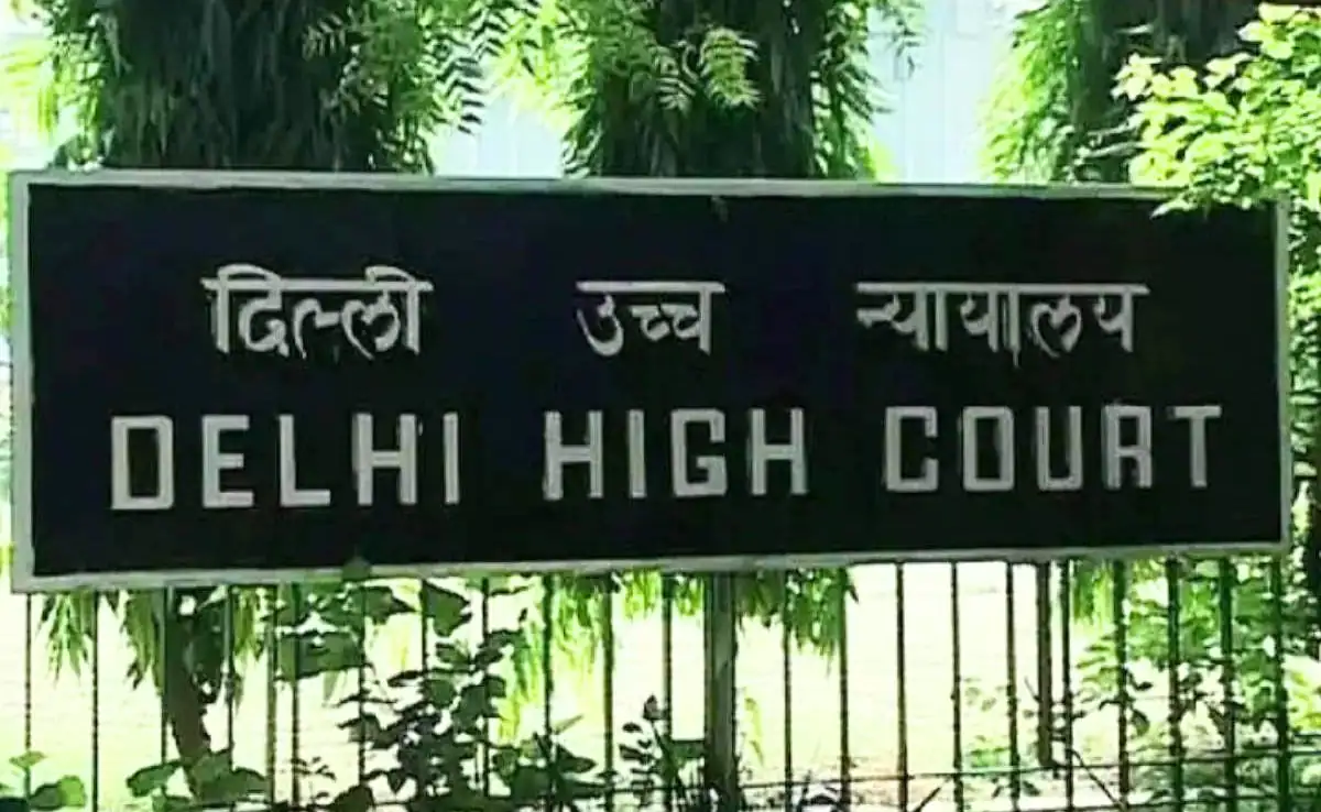 Delhi Government to Provide 1 Crore to Families of Employees Who Died on COVID Duty